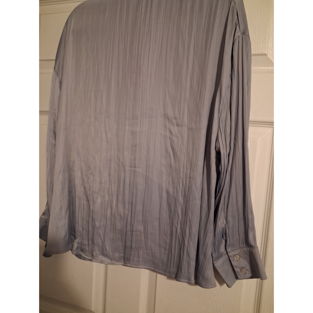 NWT Women's 1X Blue Lavender Ombre Twist Front Blouse Pleated Button Up Collared - Picture 10 of 16
